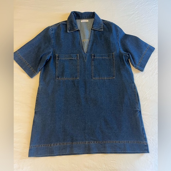 Wenrine Dresses & Skirts - Blue Denim Short Sleeve Dress